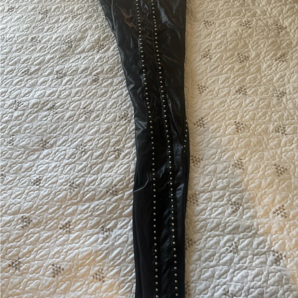 Blackmilk Star Studded HW Leggings - Picture 2 of 6